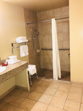 Imagen de la habitación del Hotel Empire Inn, San Bernardino. Foto 11