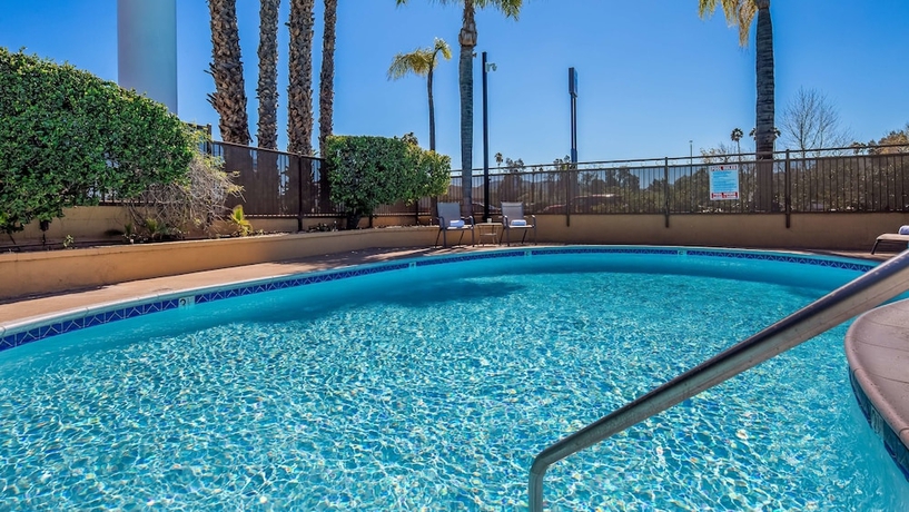 Imagen de la piscina del Hotel Empire Inn, San Bernardino. Foto 17