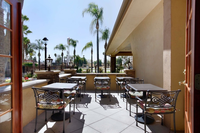 Imagen de los interiores del Hotel Empire Inn, San Bernardino. Foto 16