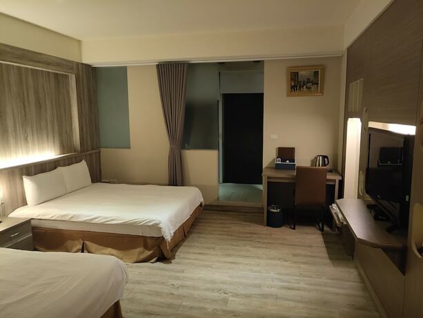Imagen general del Hotel Empire Pacific Castle. Foto 12