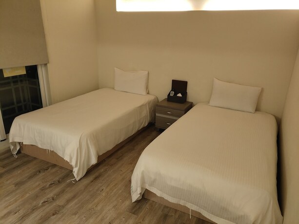 Imagen de la habitación del Hotel Empire Pacific Castle. Foto 17