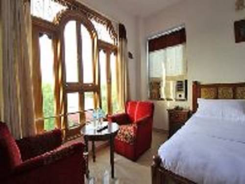 Imagen de la habitación del Hotel Empire Palace. Foto 4