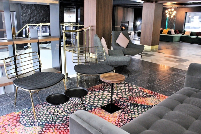 Imagen de los interiores del Hotel Empire Suites. Foto 13