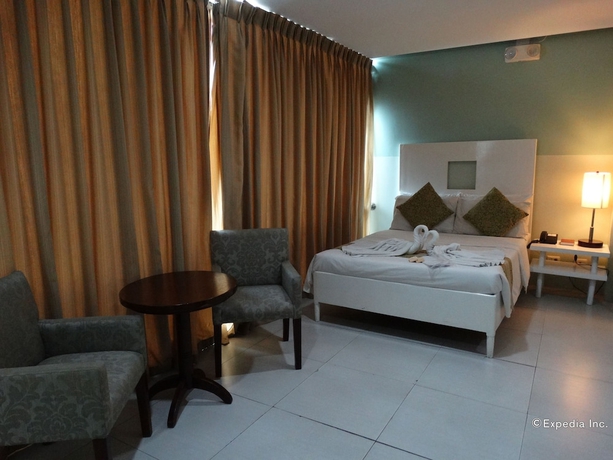Imagen de la habitación del Hotel Empire Suites, Maningning. Foto 11