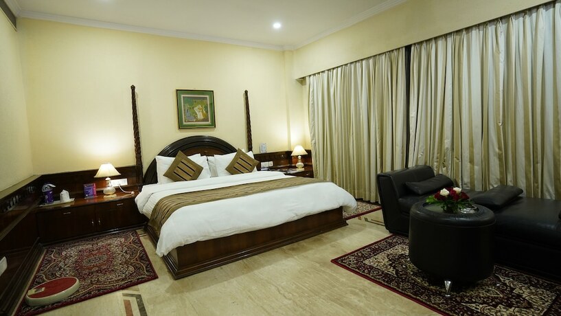 Imagen de la habitación del Hotel Empires Bhubaneswar. Foto 21