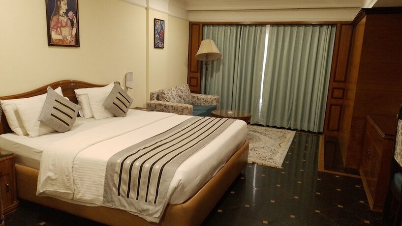 Imagen de la habitación del Hotel Empires Bhubaneswar. Foto 25
