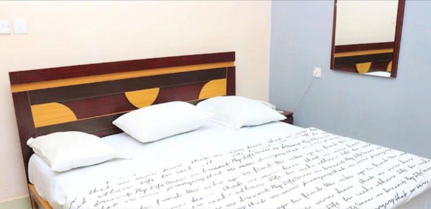 Imagen de la habitación del Hotel Empires. Foto 5