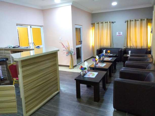 Imagen de los interiores del Hotel Empires. Foto 19