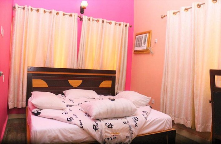 Imagen de la habitación del Hotel Empires. Foto 11