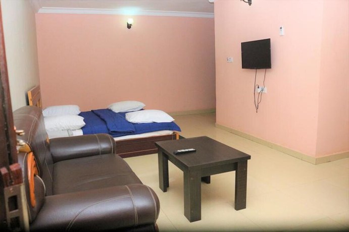 Imagen de la habitación del Hotel Empires. Foto 12