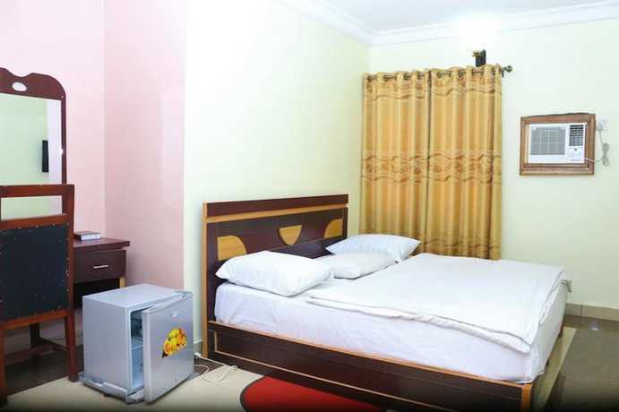 Imagen de la habitación del Hotel Empires. Foto 14