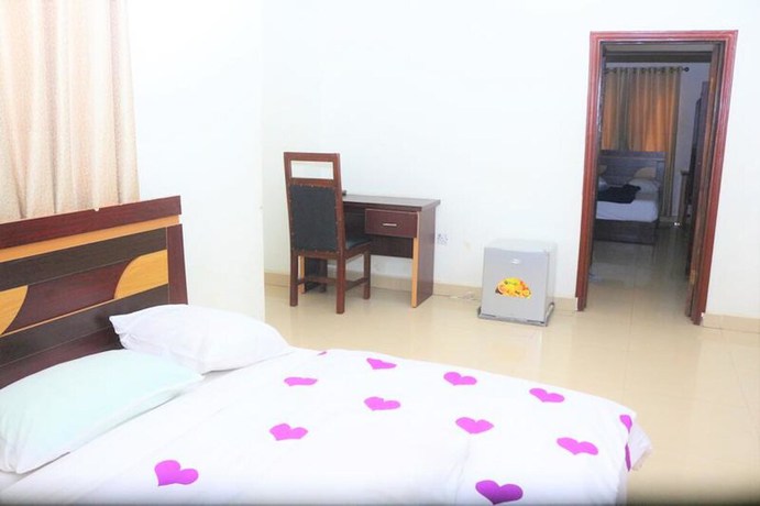 Imagen de la habitación del Hotel Empires. Foto 17