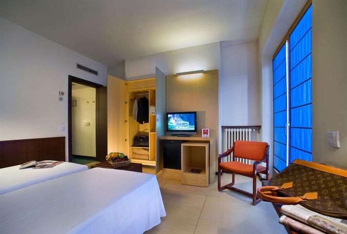 Imagen de la habitación del Hotel Empordà. Foto 8