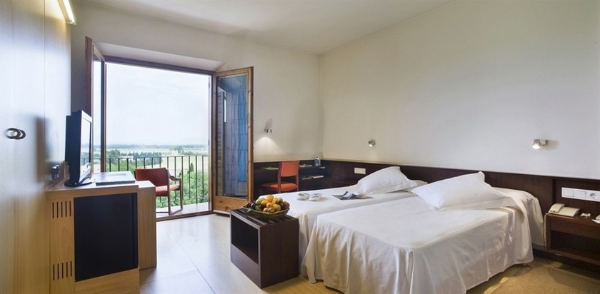 Imagen de la habitación del Hotel Empordà. Foto 12