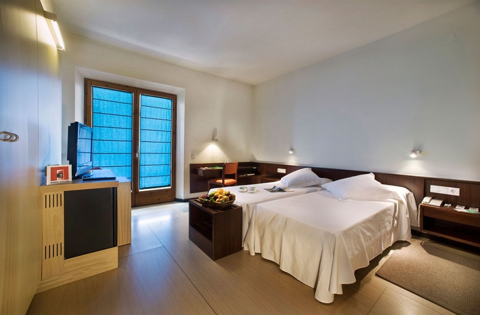 Imagen de la habitación del Hotel Empord&agrave;, Figueres. Foto 6