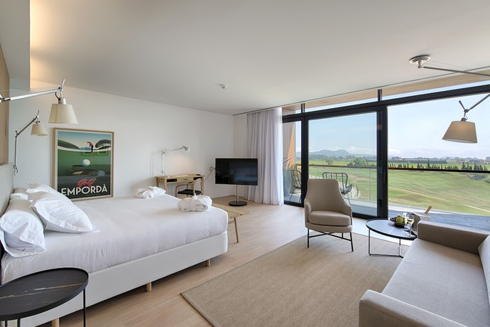 Imagen de la habitación del Hotel Empordà Golf Resort. Foto 19