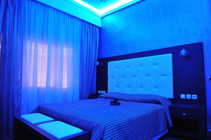 Imagen de la habitación del Hotel Emporiko. Foto 6