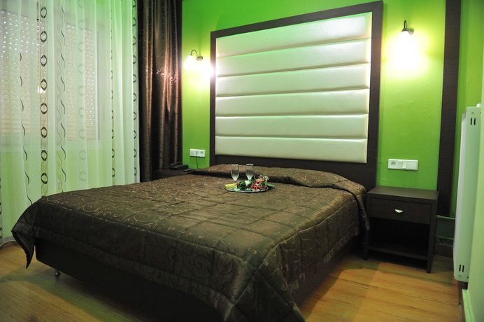 Imagen de la habitación del Hotel Emporiko. Foto 8