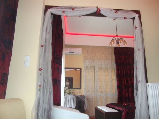 Imagen de la habitación del Hotel Emporiko. Foto 10
