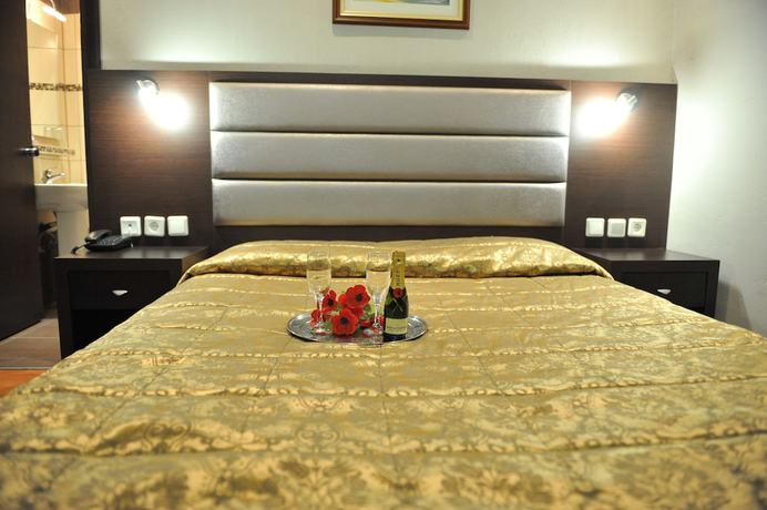 Imagen de la habitación del Hotel Emporiko. Foto 12