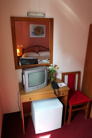 Imagen de la habitación del Hotel Emporikon. Foto 11