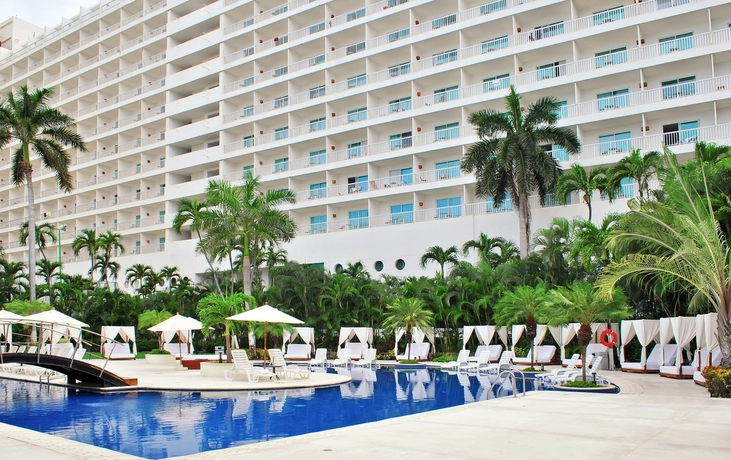 Imagen de la piscina del Hotel Emporio Acapulco. Foto 9