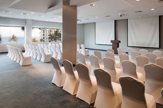 Imagen de los interiores del Hotel Emporio Cancun. Foto 15