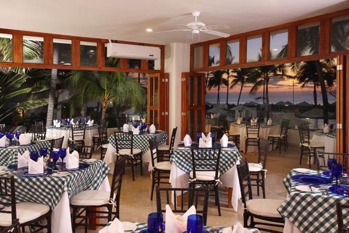 Imagen del bar/restaurante del Hotel Emporio Ixtapa - With Optional All Inclusive. Foto 2