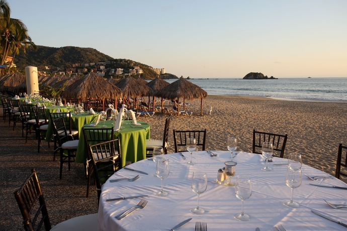 Imagen del bar/restaurante del Hotel Emporio Ixtapa - With Optional All Inclusive. Foto 3