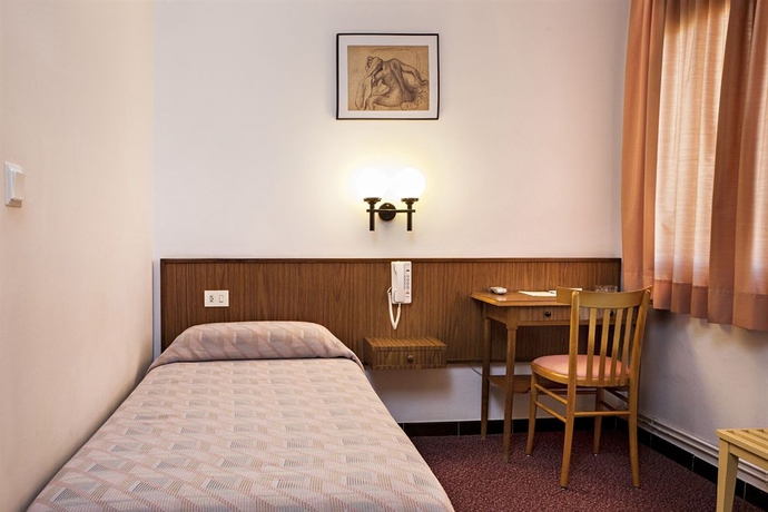 Imagen de la habitación del Hotel Emporium, Ampuriabrava. Foto 5