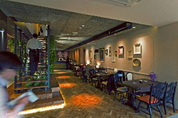 Imagen del bar/restaurante del Hotel Emporium, Bihać. Foto 2