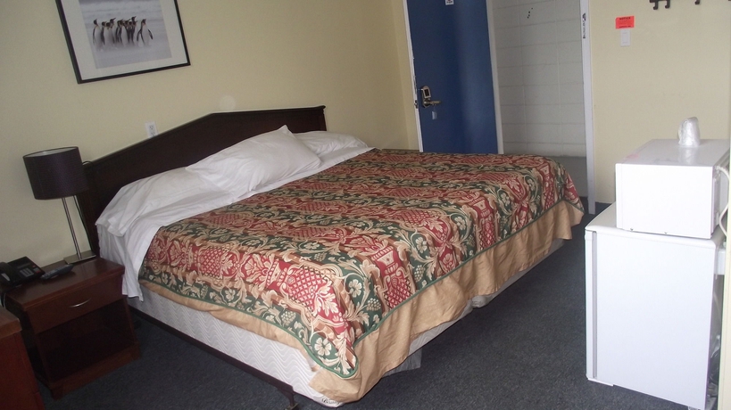 Imagen de los interiores del Hotel Empress Inn and Suites By The Falls. Foto 9