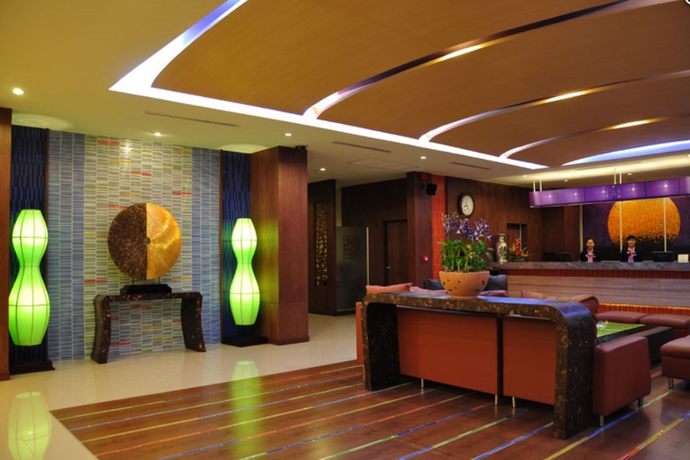 Imagen de los interiores del Hotel Empress Pattaya. Foto 11