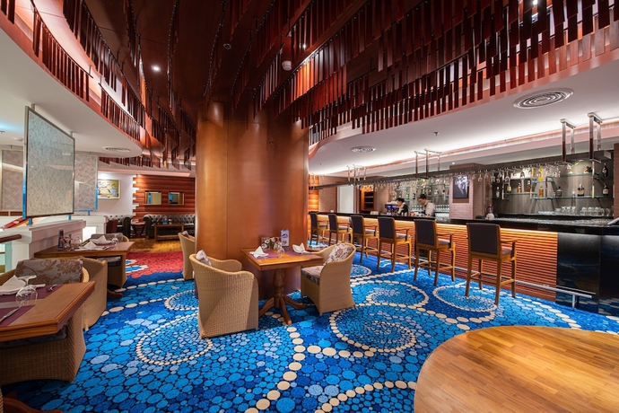 Imagen del bar/restaurante del Hotel Empress Premier Hotel. Foto 3