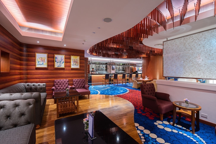 Imagen del bar/restaurante del Hotel Empress Premier Hotel. Foto 4