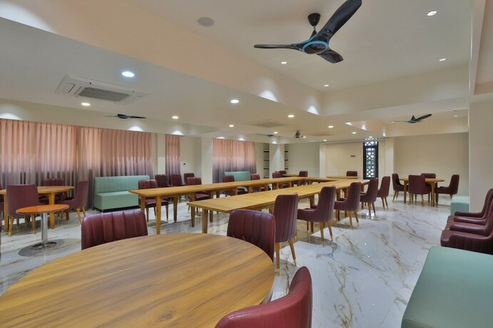 Imagen general del Hotel Empyrean, Gandhinagar. Foto 13