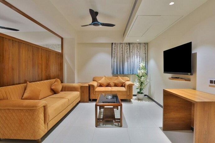 Imagen de la habitación del Hotel Empyrean, Gandhinagar. Foto 26