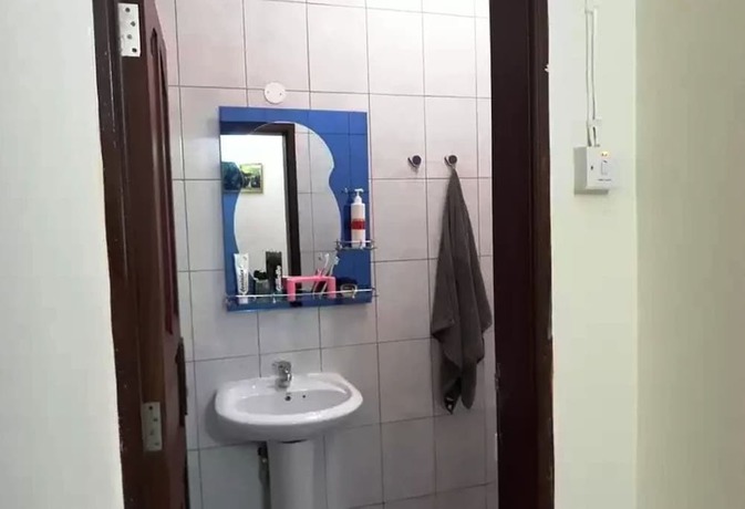Imagen de la habitación del Hotel Emra. Foto 5