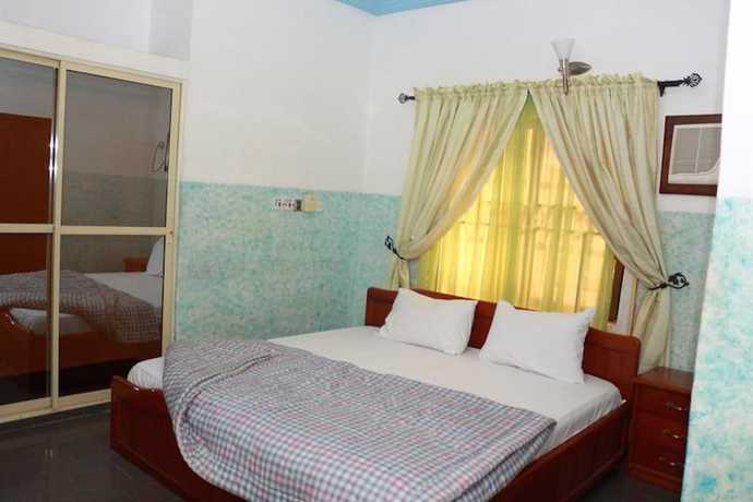 Imagen de la habitación del Hotel Emrosys. Foto 12