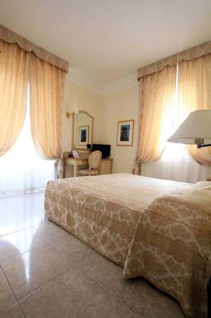 Imagen general del Hotel Ena. Foto 1