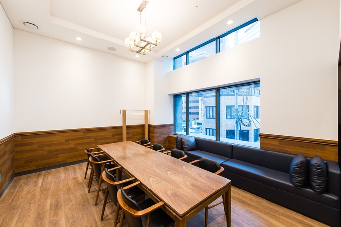 Imagen del bar/restaurante del Hotel Ena Suite Namdaemun. Foto 7