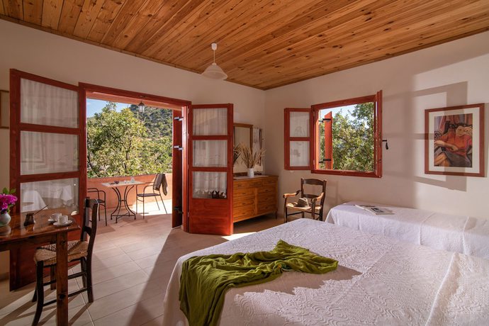 Imagen de la habitación del Hotel Enagron Cretan Ecotourism Village. Foto 10