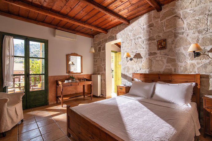 Imagen de la habitación del Hotel Enagron Cretan Ecotourism Village. Foto 19