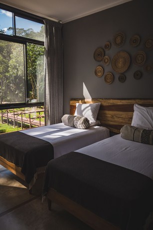 Imagen de la habitación del Hotel Enai. Foto 15