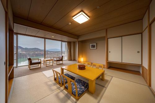 Imagen de la habitación del Hotel Enakyo Onsen Yuzuriha. Foto 18