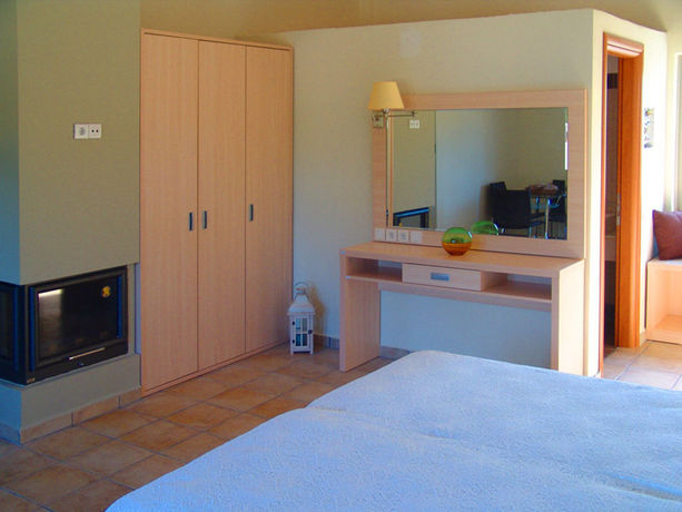 Imagen de los exteriores del Hotel Enalia Gi. Foto 8