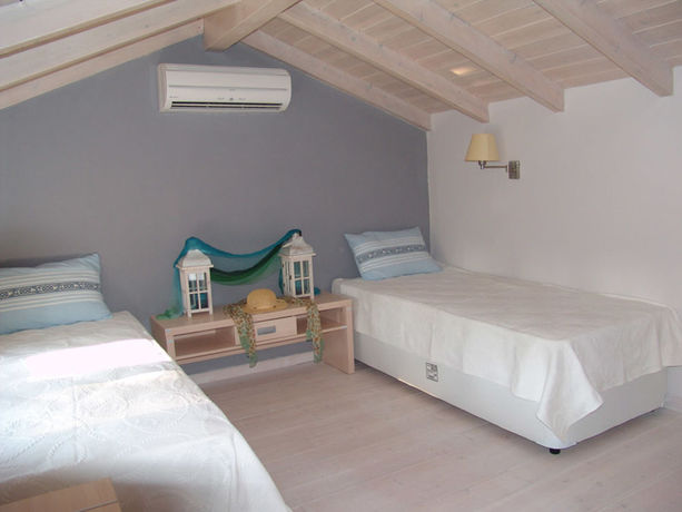 Imagen de los interiores del Hotel Enalia Gi. Foto 15