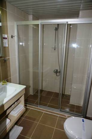 Imagen de la habitación del Hotel Enar. Foto 2