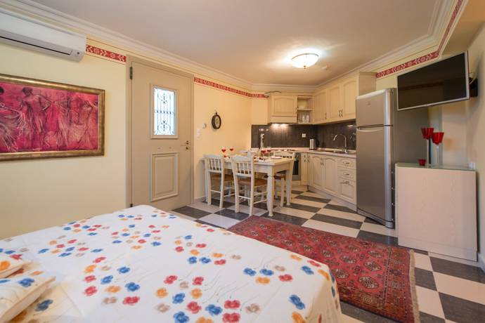 Imagen de la habitación del Hotel Enavlion Batagianni. Foto 19