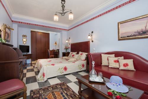 Imagen de la habitación del Hotel Enavlion. Foto 4